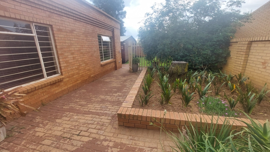 4 Bedroom Property for Sale in Greenhills Gauteng