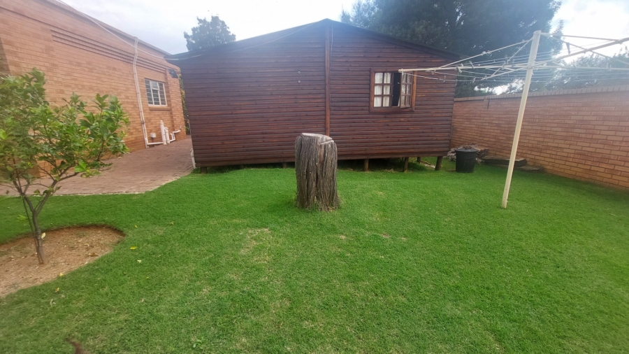 4 Bedroom Property for Sale in Greenhills Gauteng