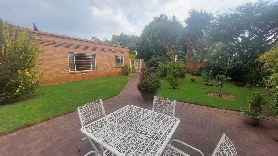 4 Bedroom Property for Sale in Greenhills Gauteng