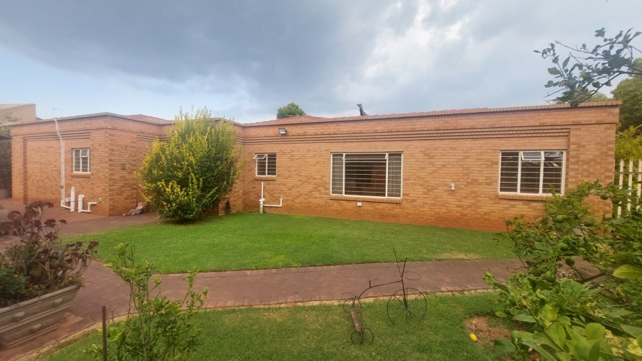 4 Bedroom Property for Sale in Greenhills Gauteng