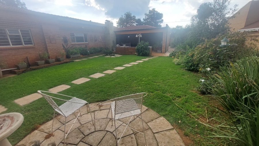 4 Bedroom Property for Sale in Greenhills Gauteng