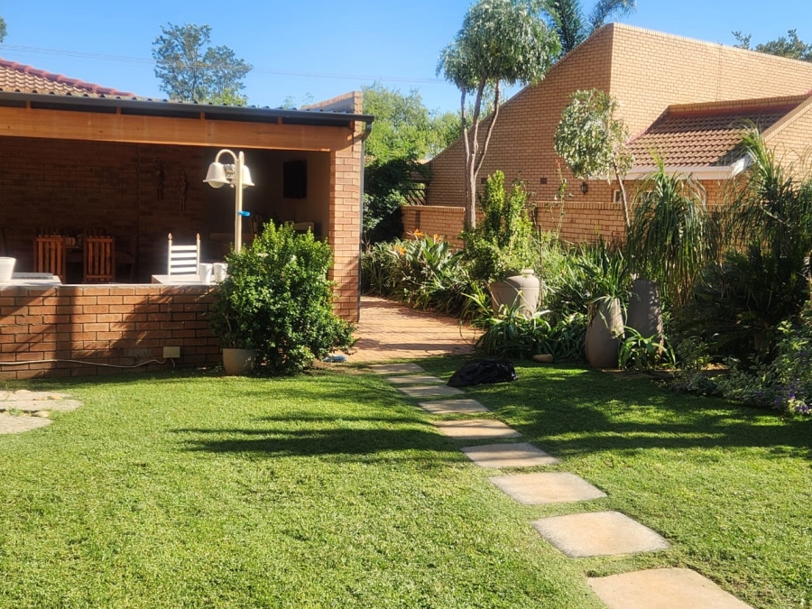 4 Bedroom Property for Sale in Greenhills Gauteng