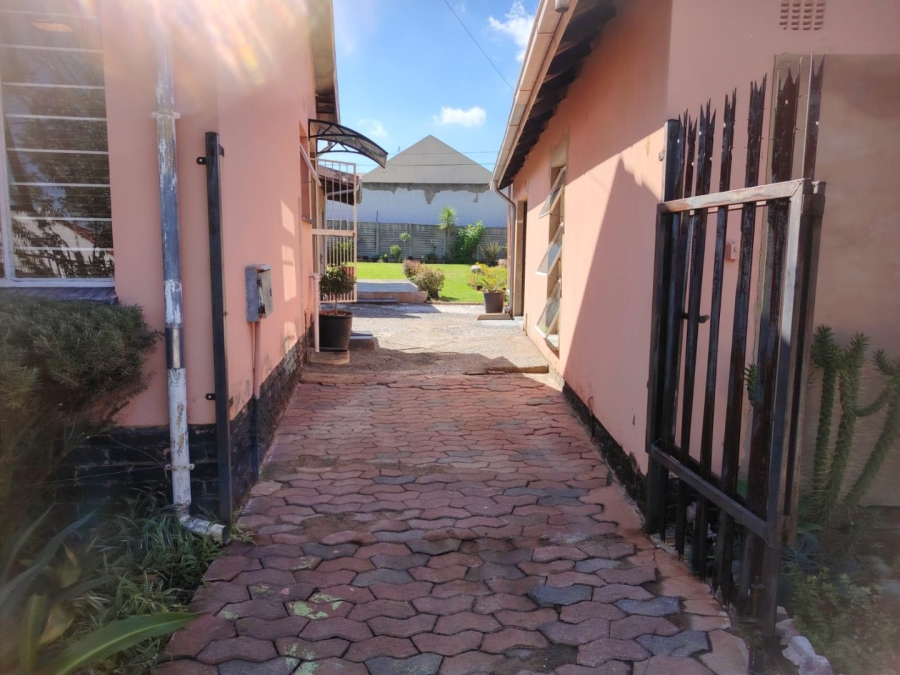 3 Bedroom Property for Sale in Roodepoort West Gauteng
