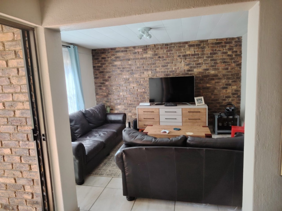 3 Bedroom Property for Sale in Florida Park Gauteng