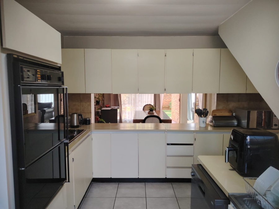 3 Bedroom Property for Sale in Florida Park Gauteng
