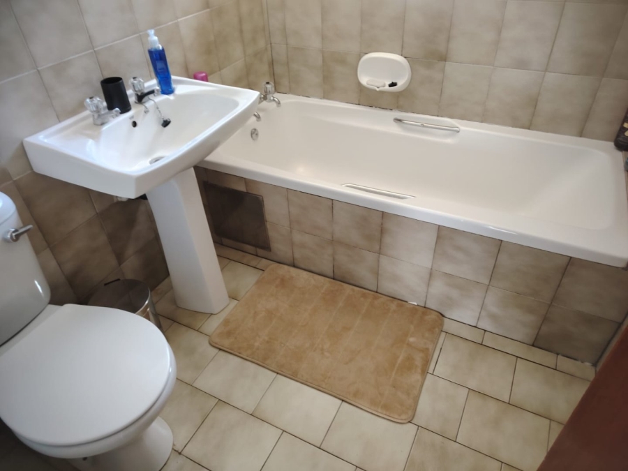 3 Bedroom Property for Sale in Florida Park Gauteng