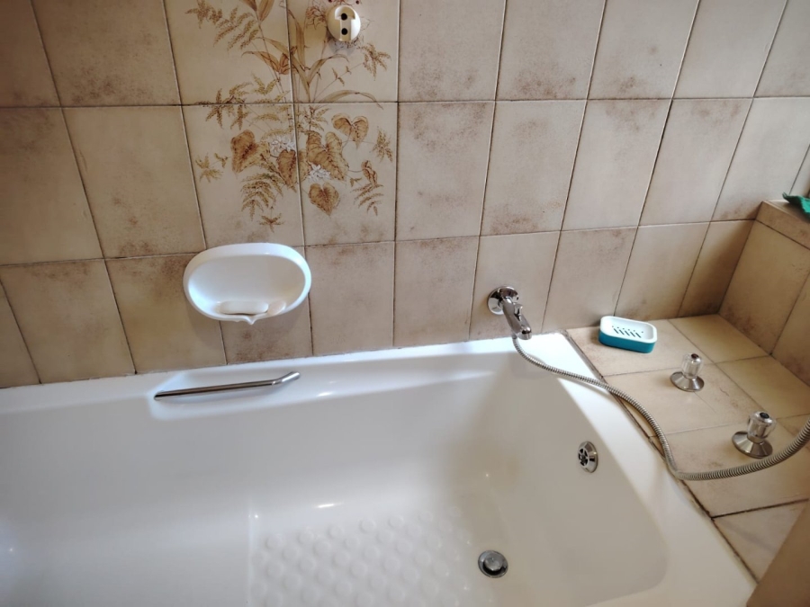 3 Bedroom Property for Sale in Florida Park Gauteng