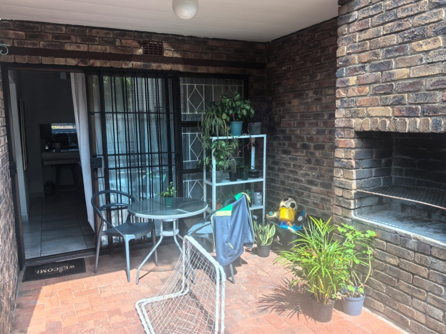 3 Bedroom Property for Sale in Florida Park Gauteng