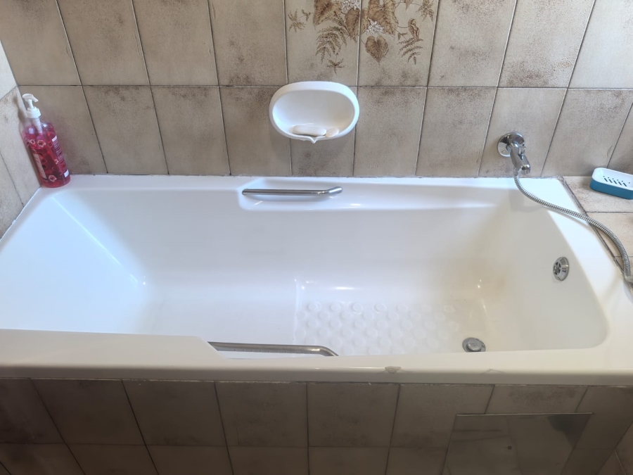 3 Bedroom Property for Sale in Florida Park Gauteng