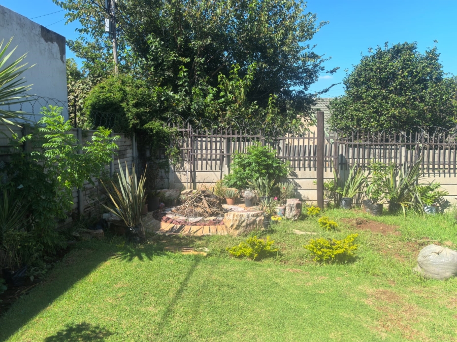 3 Bedroom Property for Sale in Honeydew Manor Gauteng