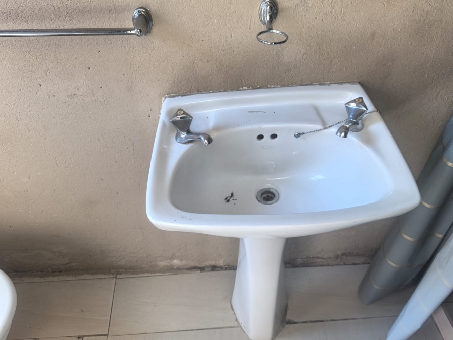 3 Bedroom Property for Sale in Honeydew Manor Gauteng