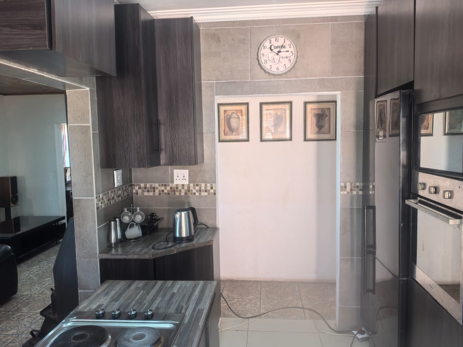 3 Bedroom Property for Sale in Honeydew Manor Gauteng
