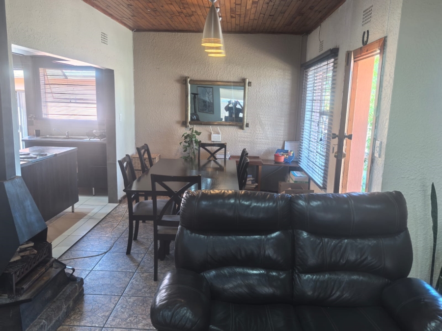 3 Bedroom Property for Sale in Honeydew Manor Gauteng