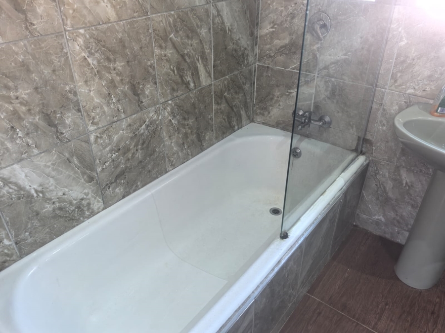 3 Bedroom Property for Sale in Honeydew Manor Gauteng