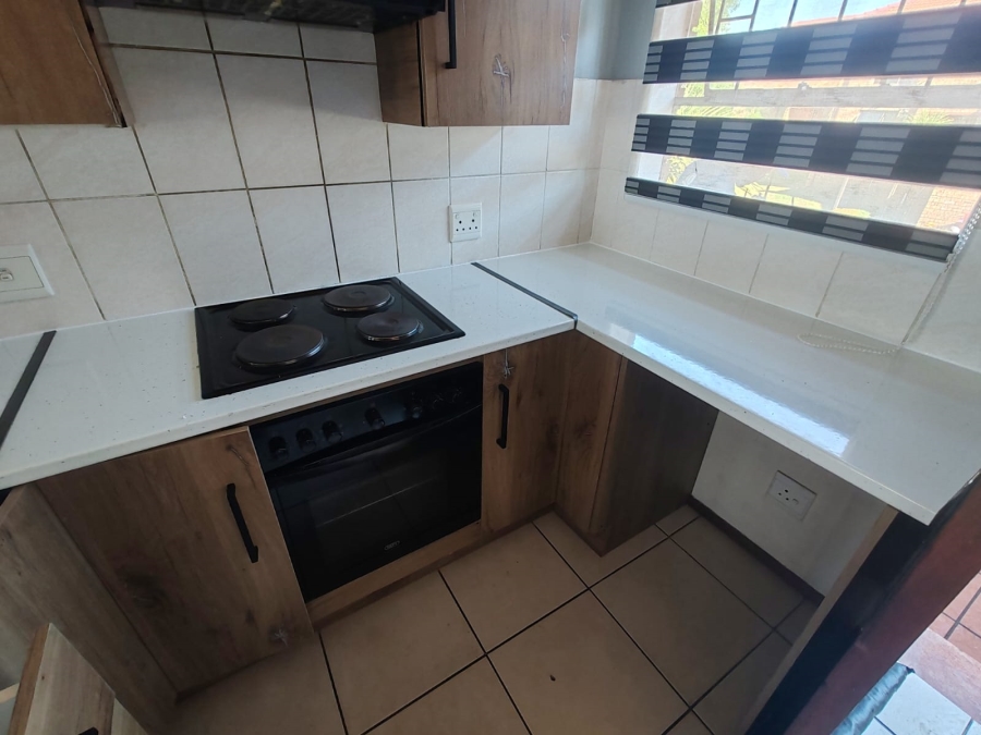 2 Bedroom Property for Sale in Amorosa Gauteng