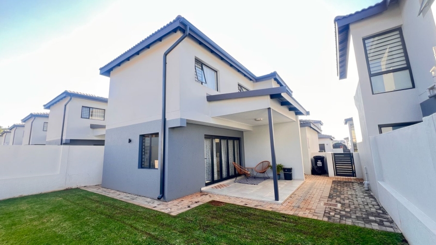 3 Bedroom Property for Sale in Little Falls Gauteng