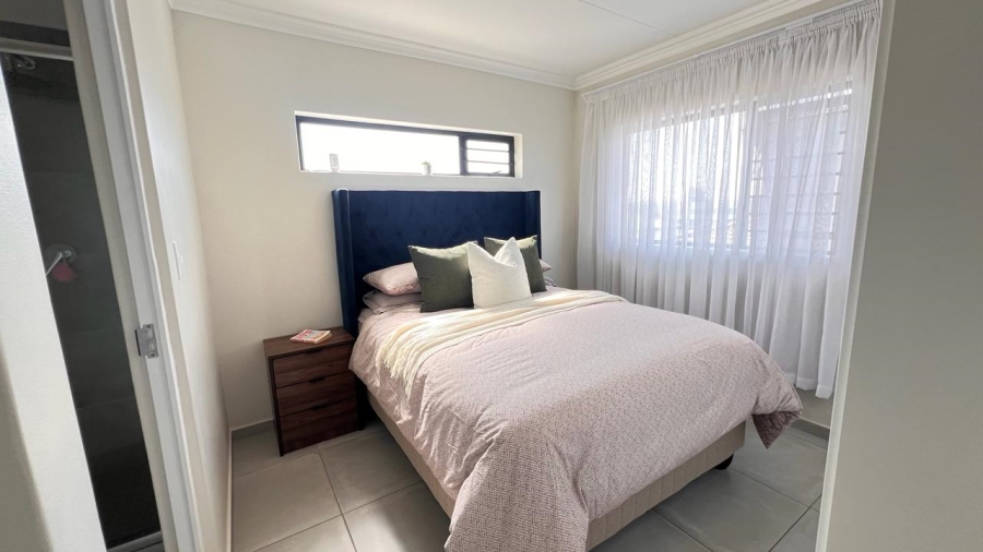 3 Bedroom Property for Sale in Little Falls Gauteng