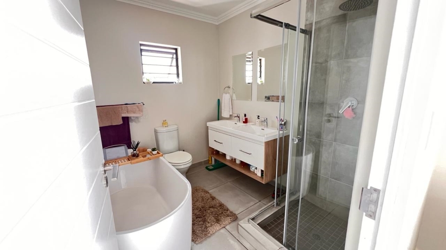 3 Bedroom Property for Sale in Little Falls Gauteng