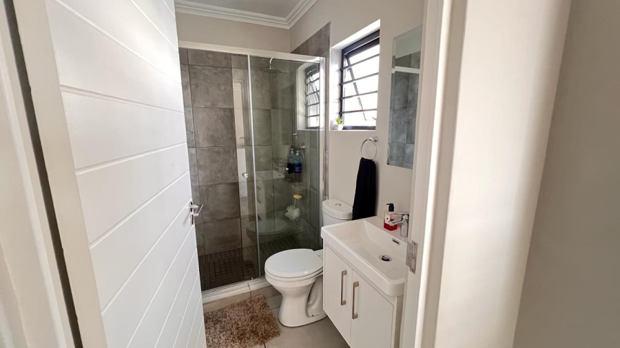 3 Bedroom Property for Sale in Little Falls Gauteng