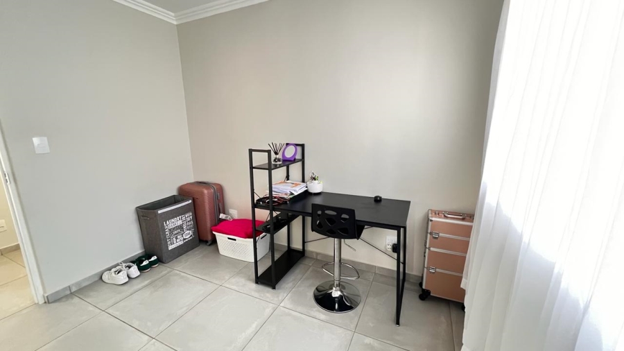 3 Bedroom Property for Sale in Little Falls Gauteng