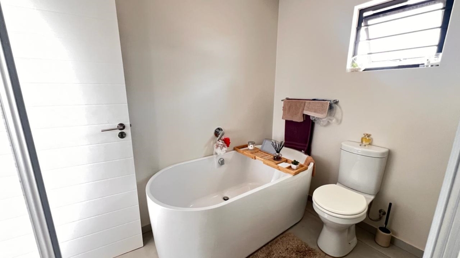 3 Bedroom Property for Sale in Little Falls Gauteng