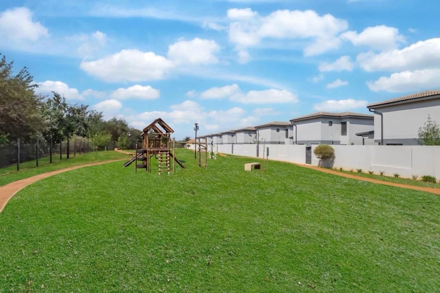 3 Bedroom Property for Sale in Little Falls Gauteng