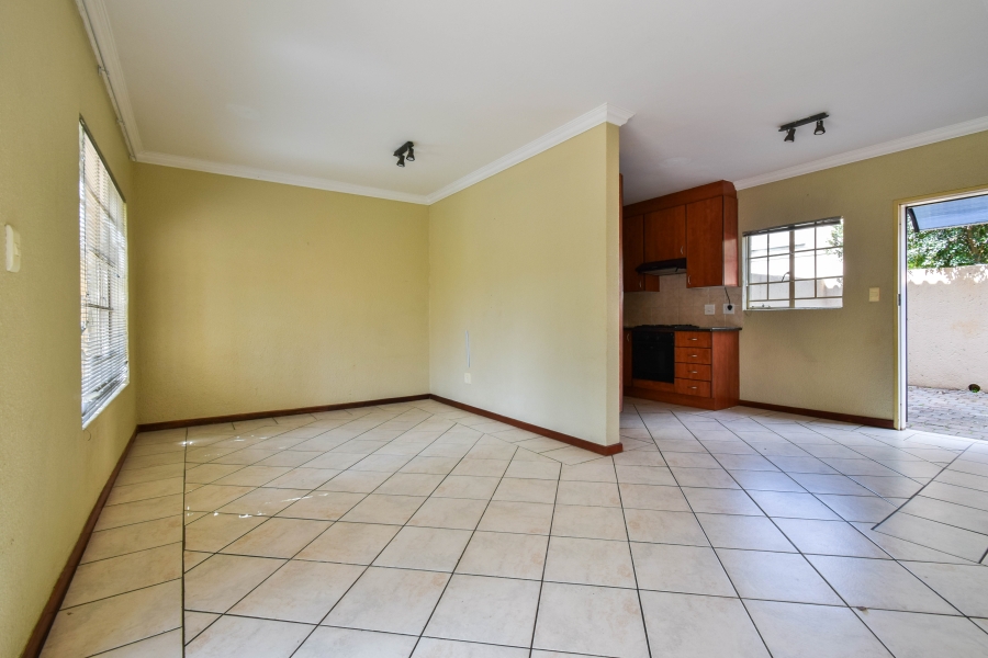 1 Bedroom Property for Sale in Willow Park Manor Gauteng
