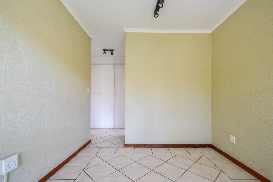 1 Bedroom Property for Sale in Willow Park Manor Gauteng