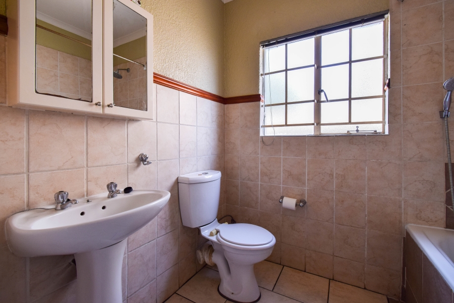 1 Bedroom Property for Sale in Willow Park Manor Gauteng