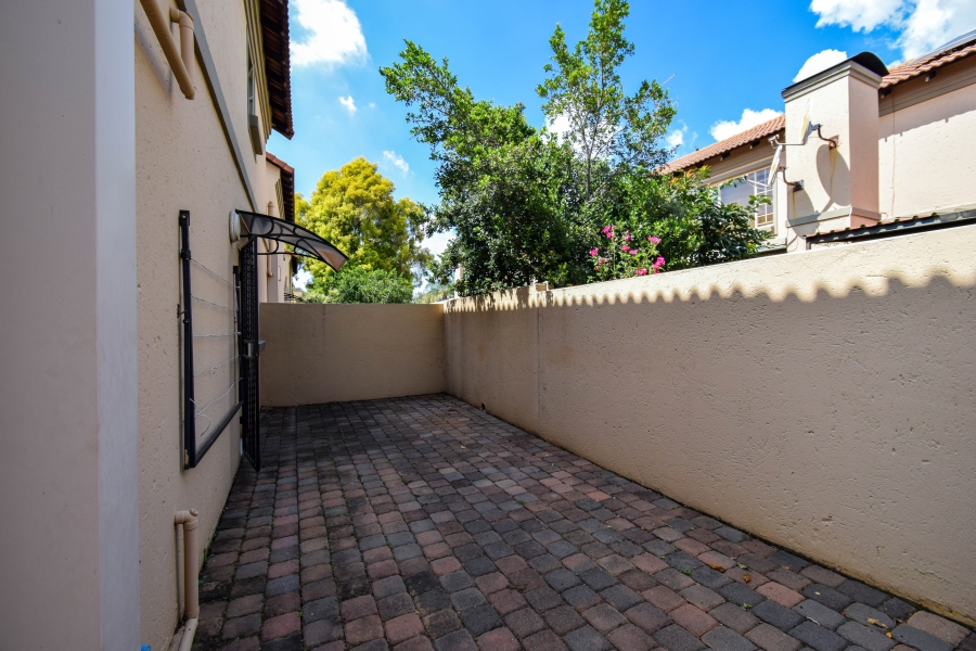 1 Bedroom Property for Sale in Willow Park Manor Gauteng