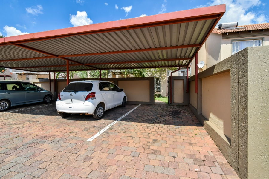 1 Bedroom Property for Sale in Willow Park Manor Gauteng
