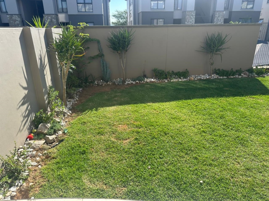 To Let 3 Bedroom Property for Rent in Waterfall Gauteng