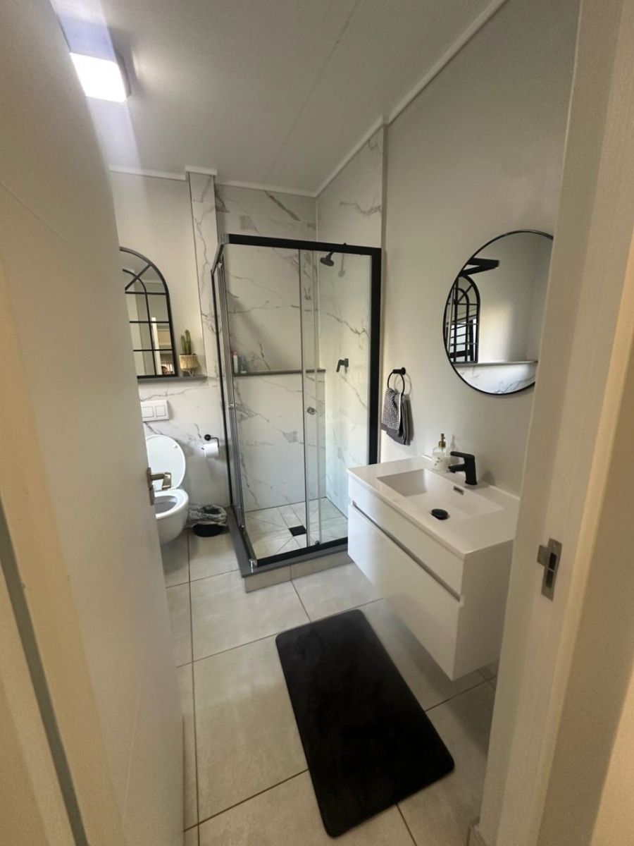 To Let 3 Bedroom Property for Rent in Waterfall Gauteng