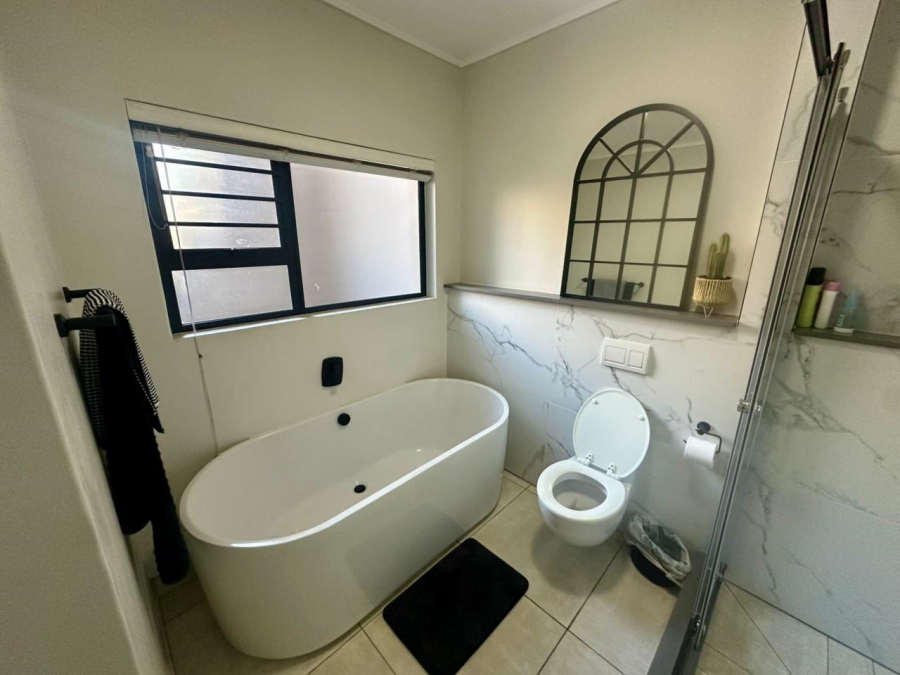 To Let 3 Bedroom Property for Rent in Waterfall Gauteng
