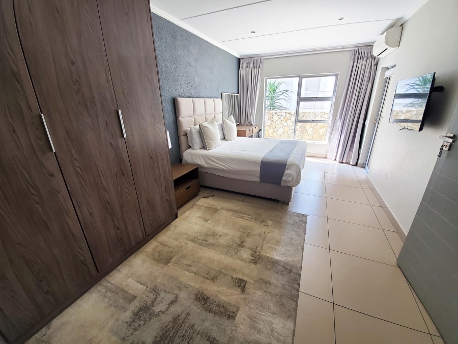 To Let 2 Bedroom Property for Rent in Sandown Gauteng