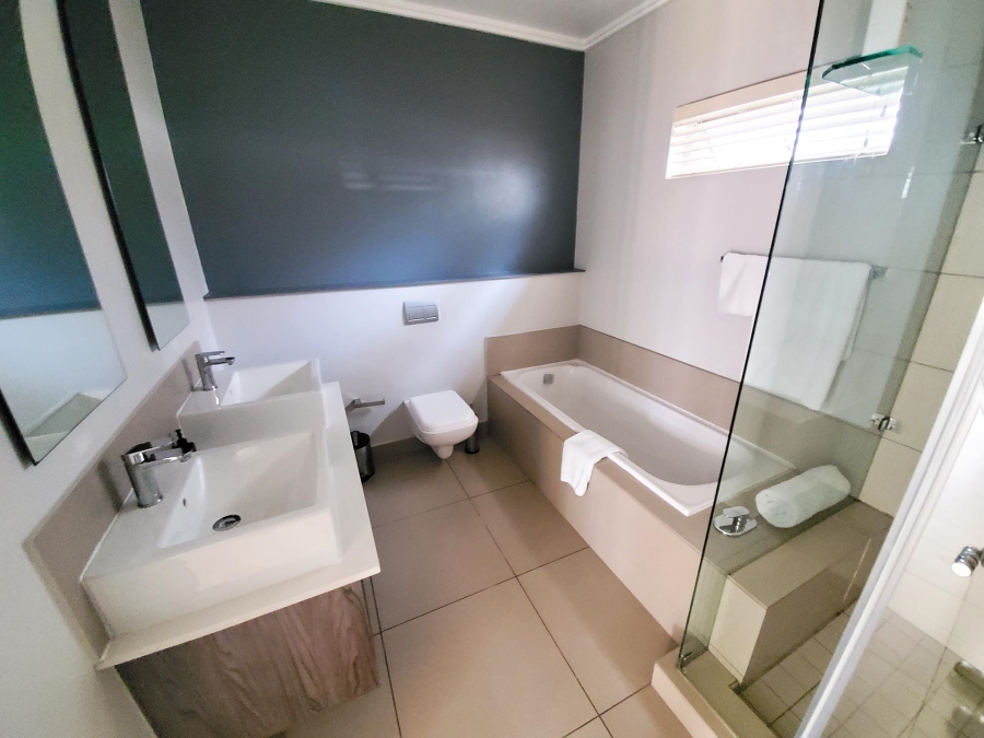 To Let 2 Bedroom Property for Rent in Sandown Gauteng