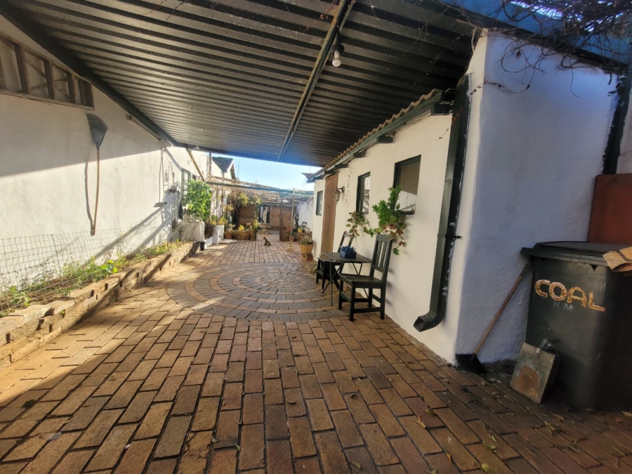 To Let 1 Bedroom Property for Rent in Greenhills Gauteng