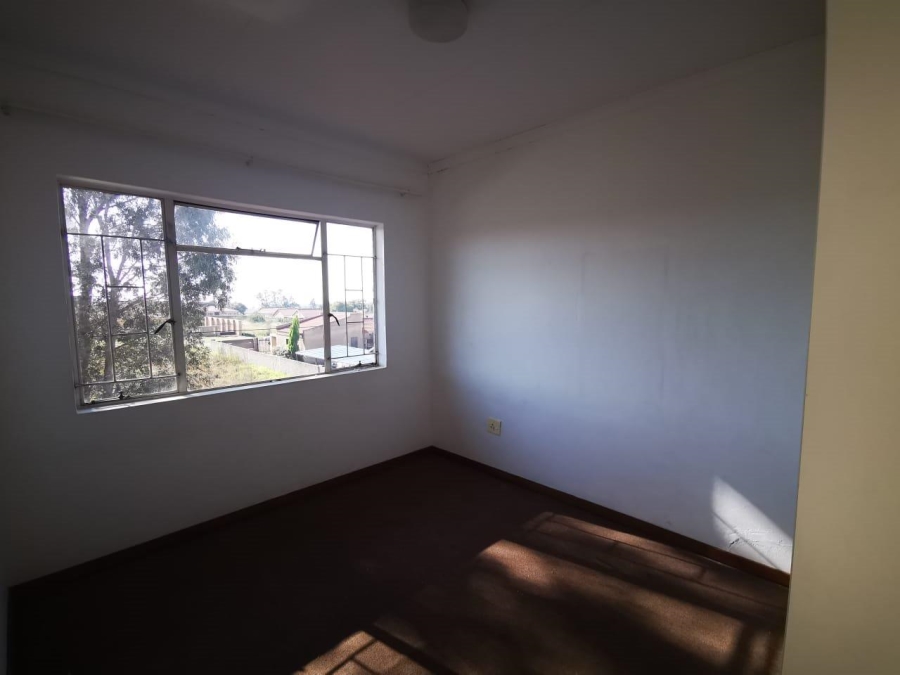 To Let 2 Bedroom Property for Rent in Greenhills Gauteng