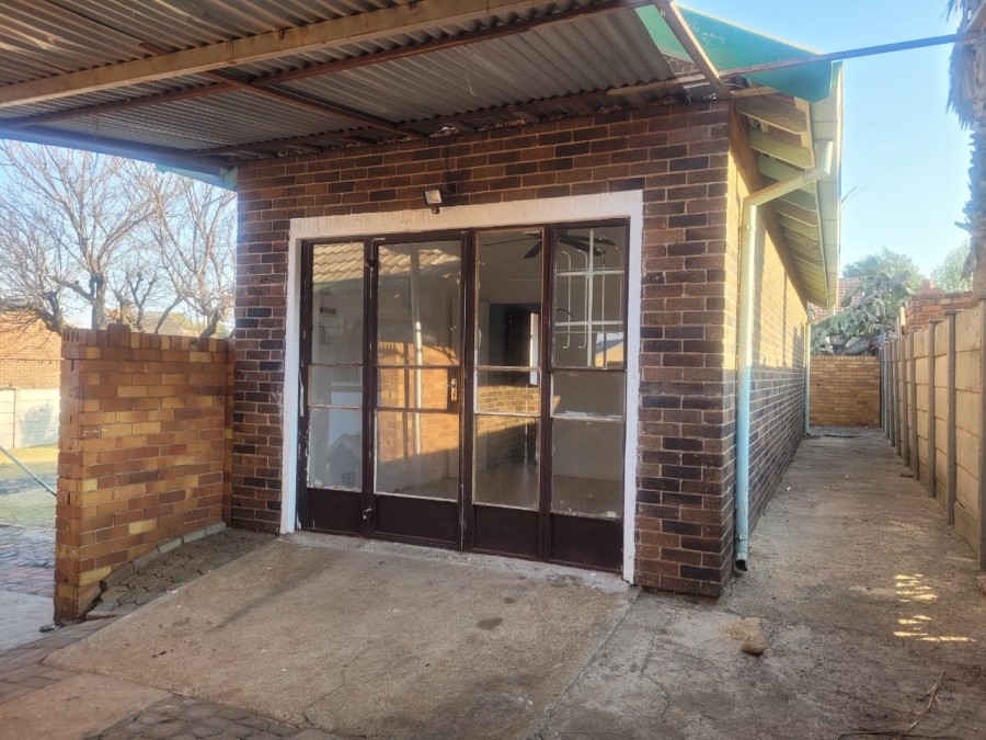 To Let 1 Bedroom Property for Rent in Mindalore Gauteng