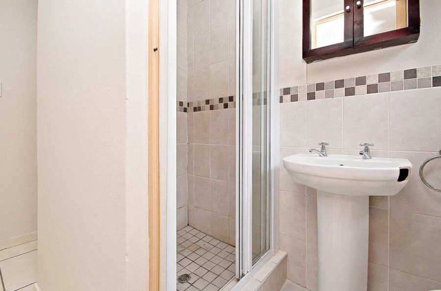 2 Bedroom Property for Sale in Groblerpark Gauteng