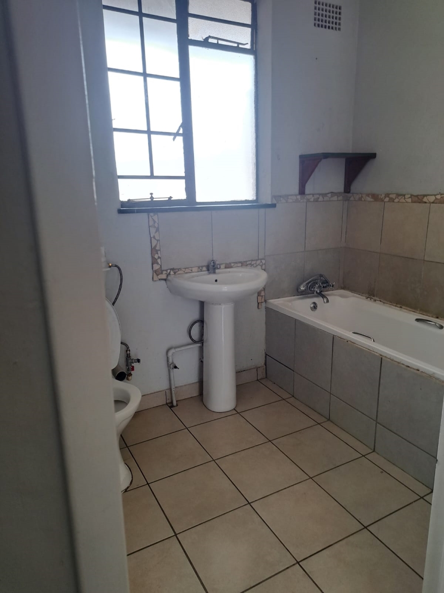 To Let 2 Bedroom Property for Rent in Roodepoort Gauteng