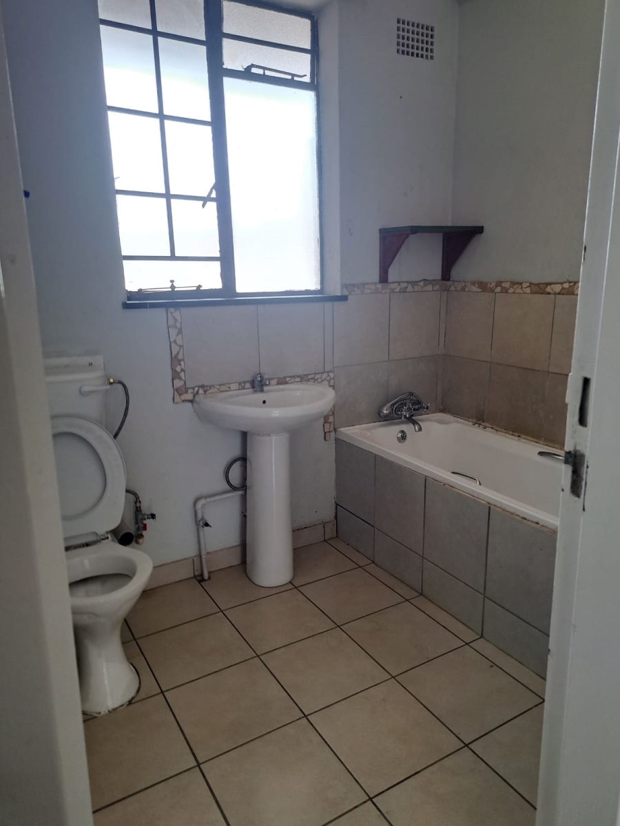 To Let 2 Bedroom Property for Rent in Roodepoort Gauteng