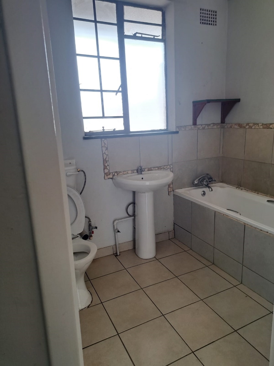 To Let 2 Bedroom Property for Rent in Roodepoort Gauteng