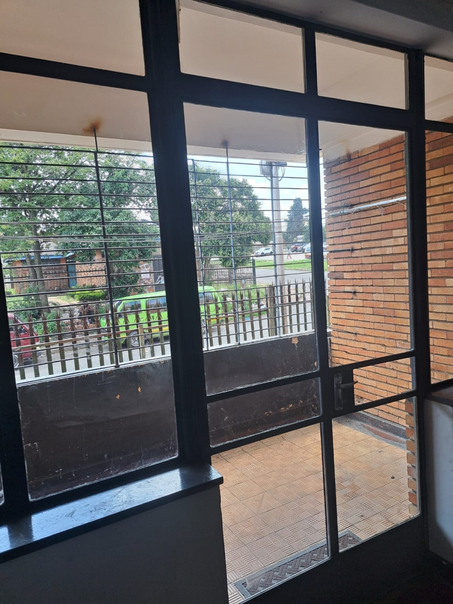 To Let 2 Bedroom Property for Rent in Roodepoort Gauteng