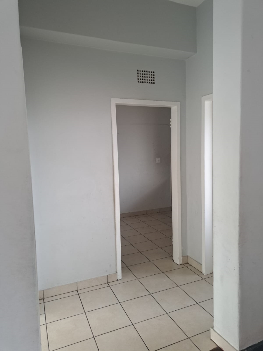 To Let 2 Bedroom Property for Rent in Roodepoort Gauteng
