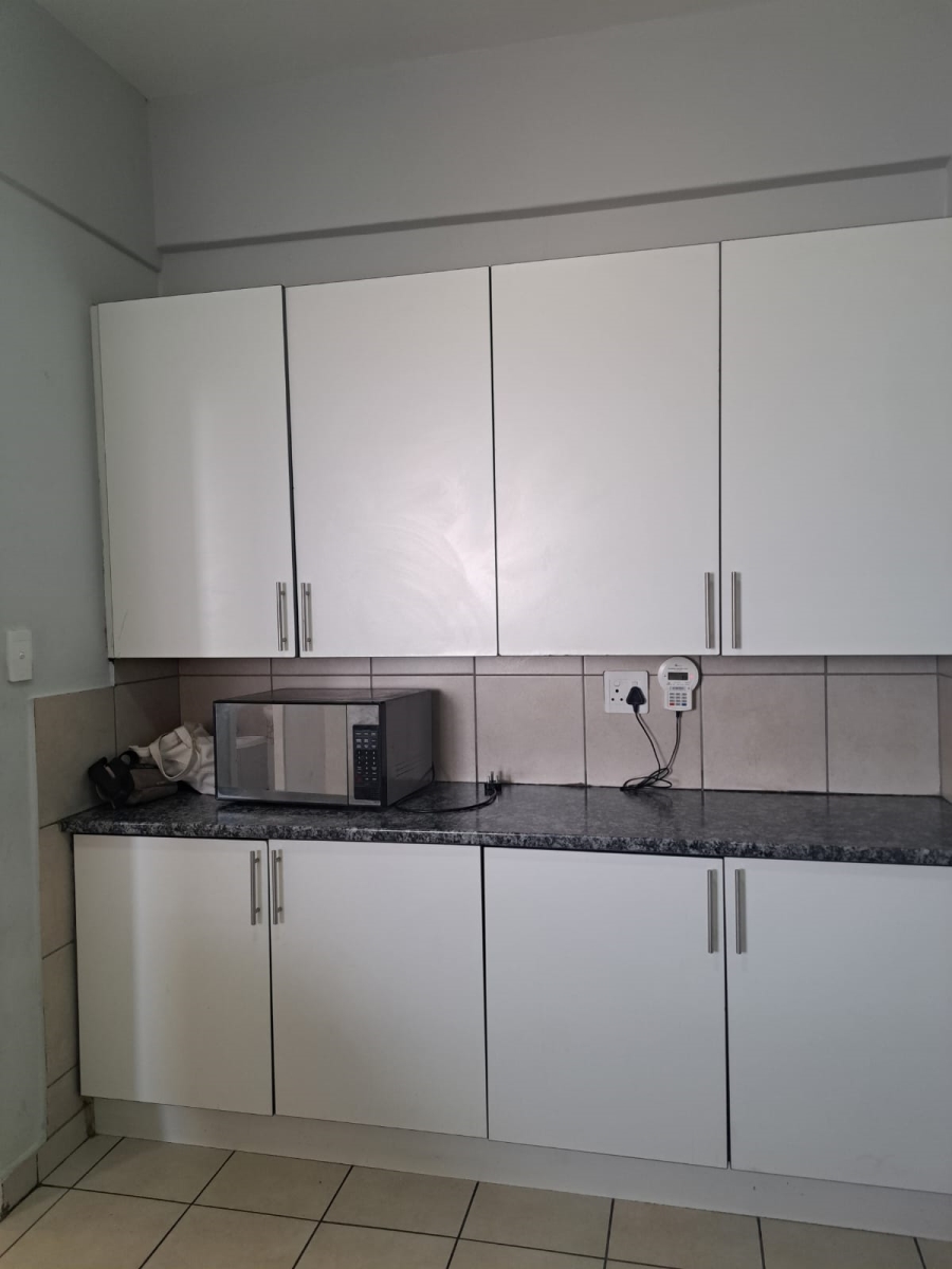 To Let 2 Bedroom Property for Rent in Roodepoort Gauteng