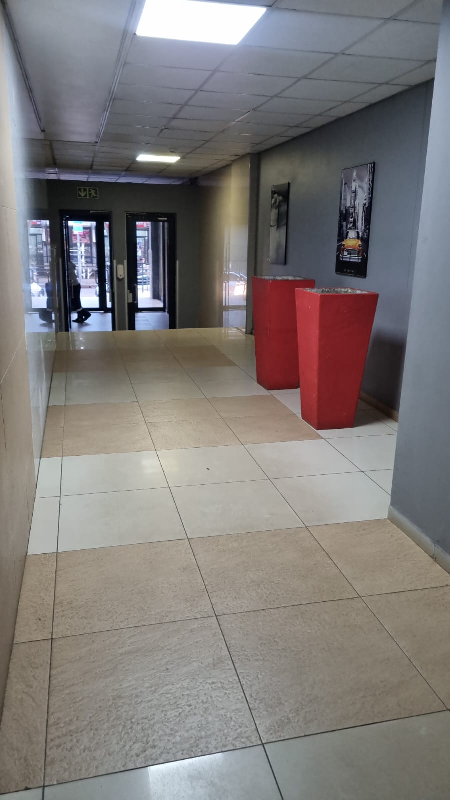 To Let 1 Bedroom Property for Rent in Braamfontein Gauteng