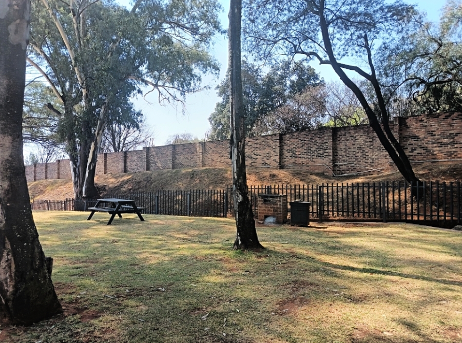 1 Bedroom Property for Sale in Braamfontein Gauteng
