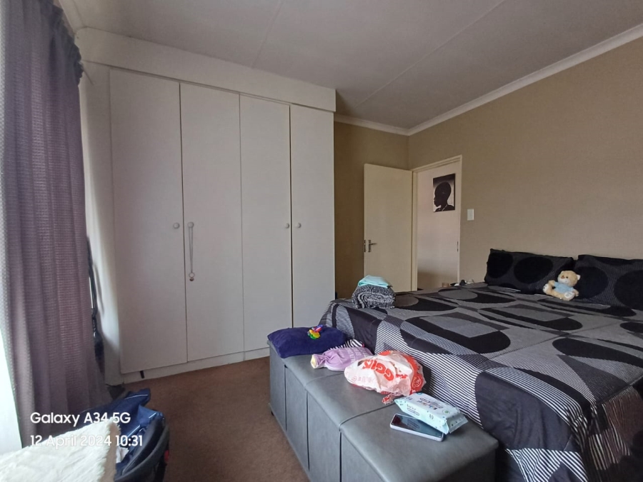 2 Bedroom Property for Sale in Wilgeheuwel Gauteng