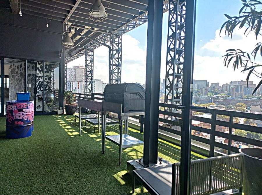 1 Bedroom Property for Sale in New Doornfontein Gauteng